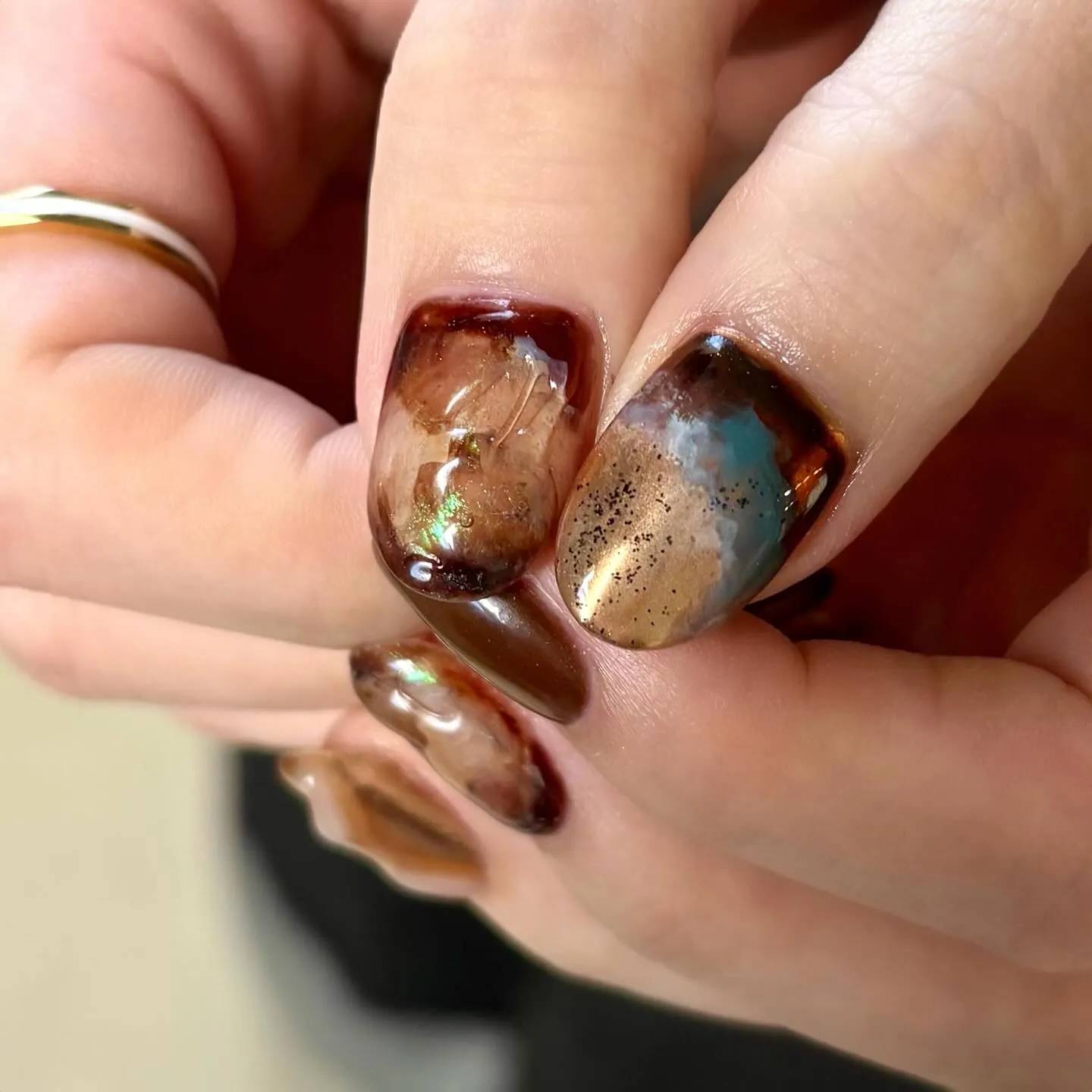 ミラーとマグネット、オーロラやぷっくり色々沢山詰め込んだ