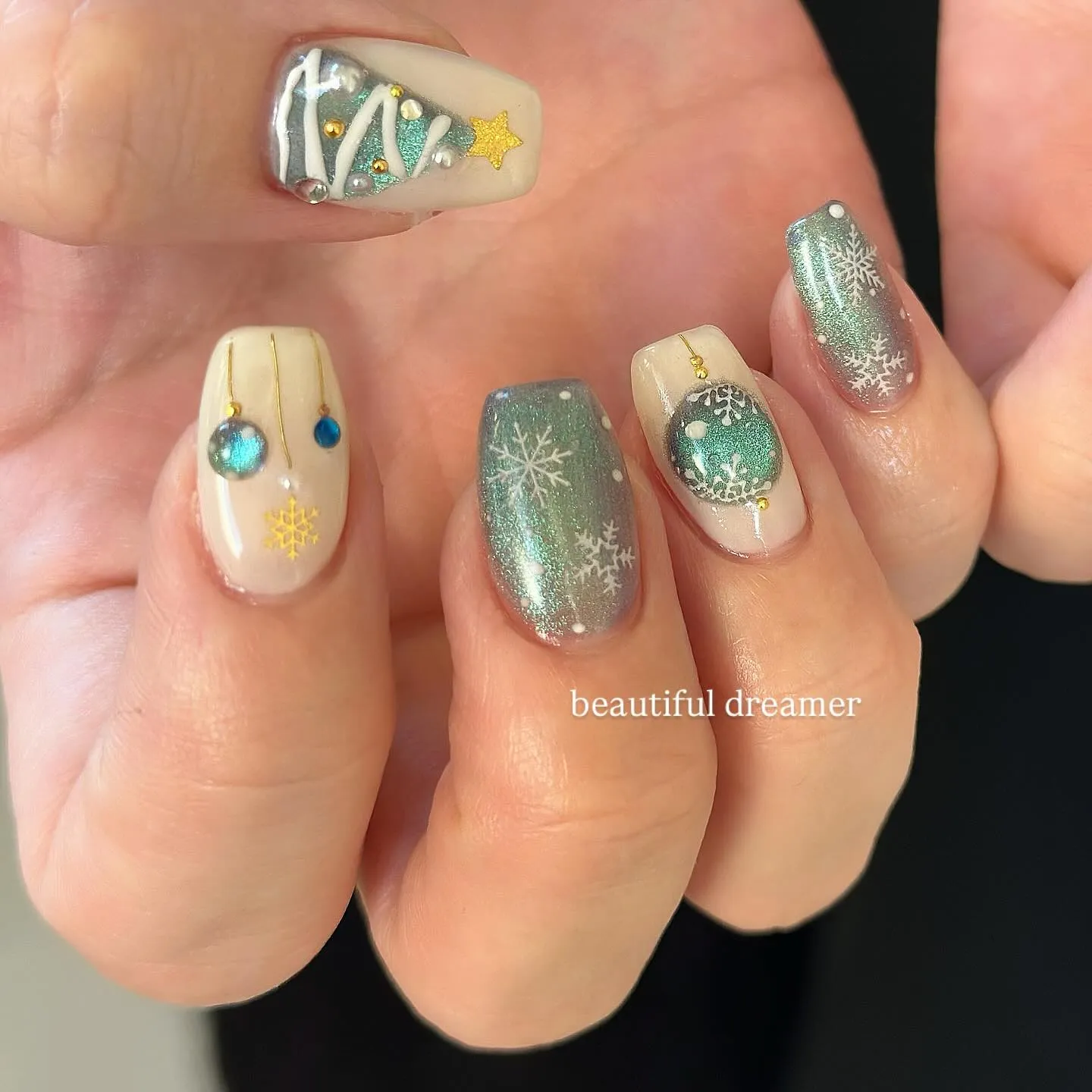 クリスマスのオーナメントデザイン🎄🟢