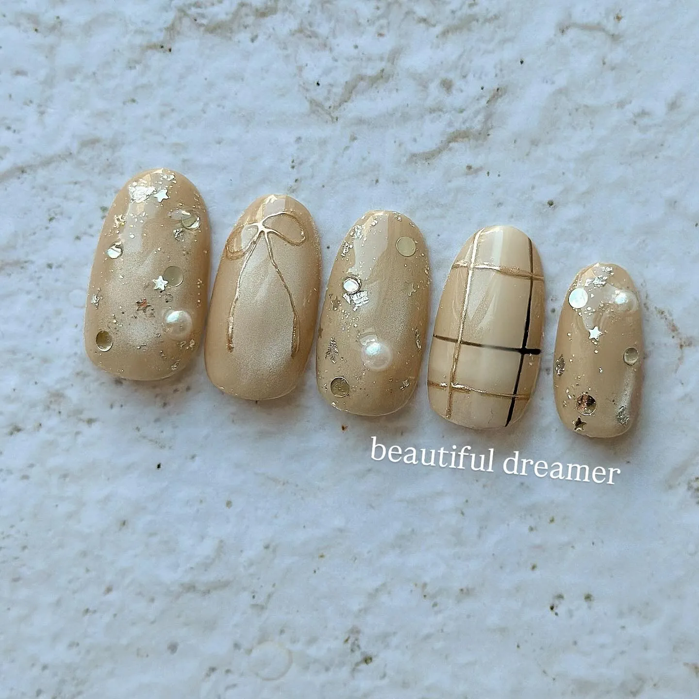 大人かわいいデザイン✴︎